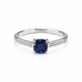 Anillo de zafiro
